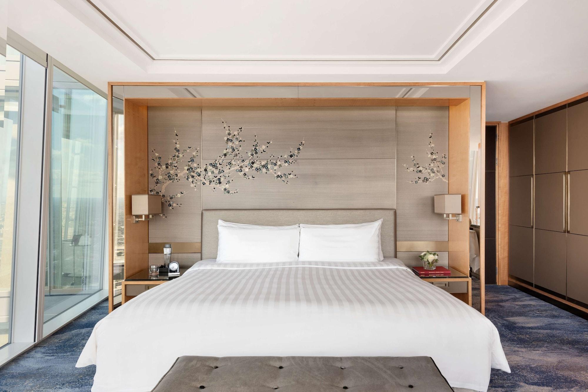 Shangri-La The Shard, Londra Esterno foto A bedroom at the hotel