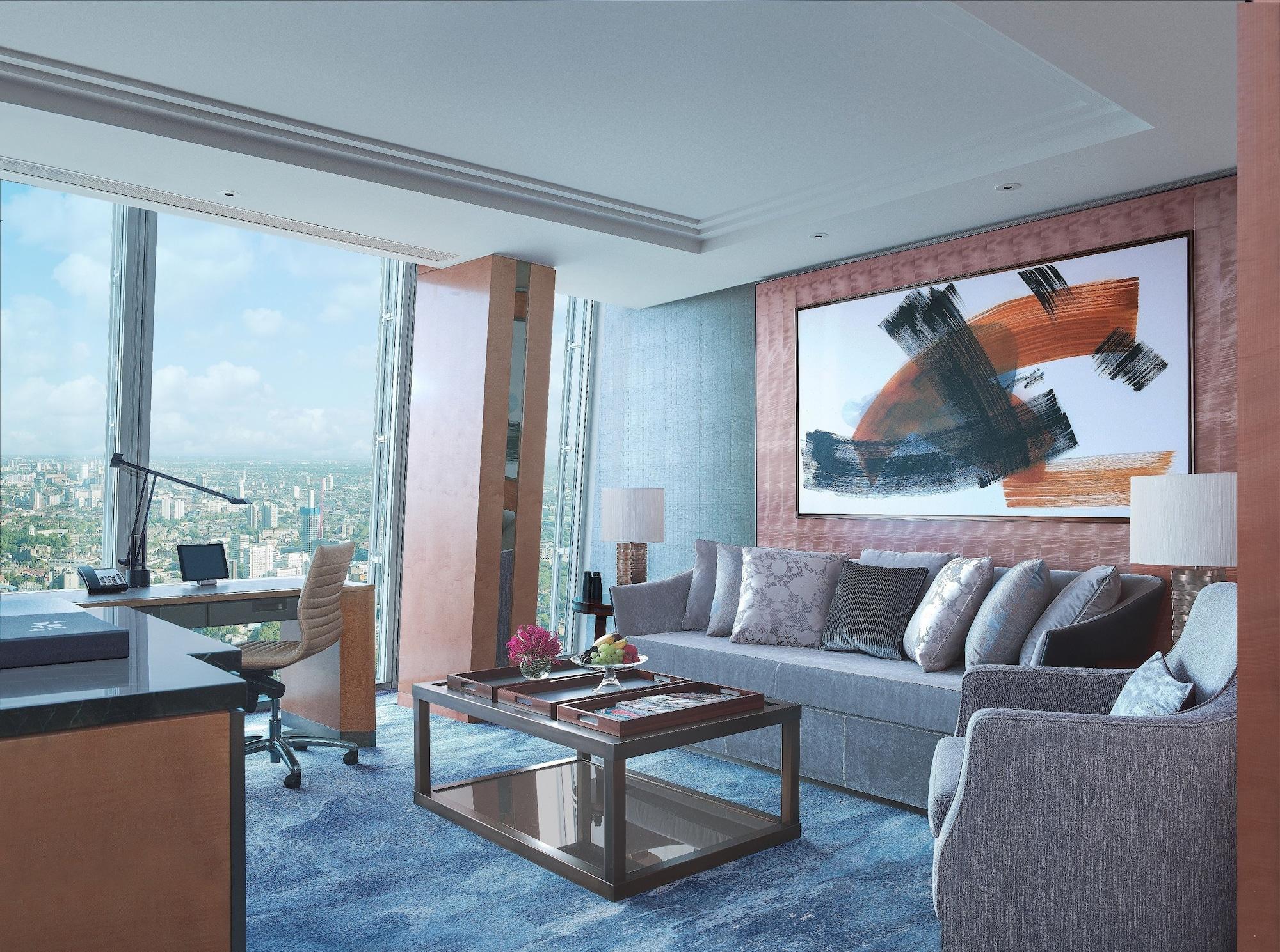 Shangri-La The Shard, Londra Esterno foto A suite at the hotel