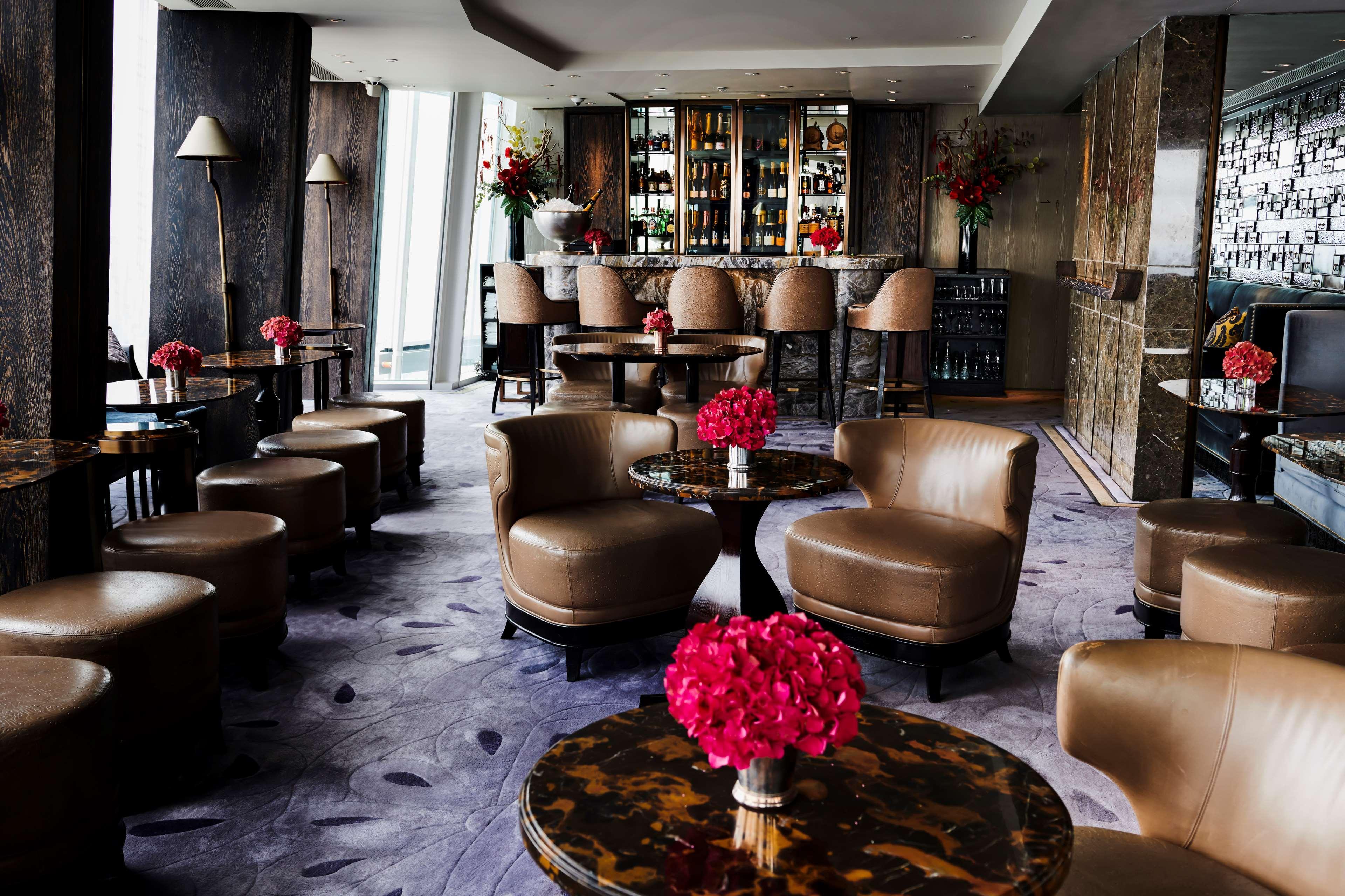 Shangri-La The Shard, Londra Esterno foto The bar at the 12th floor