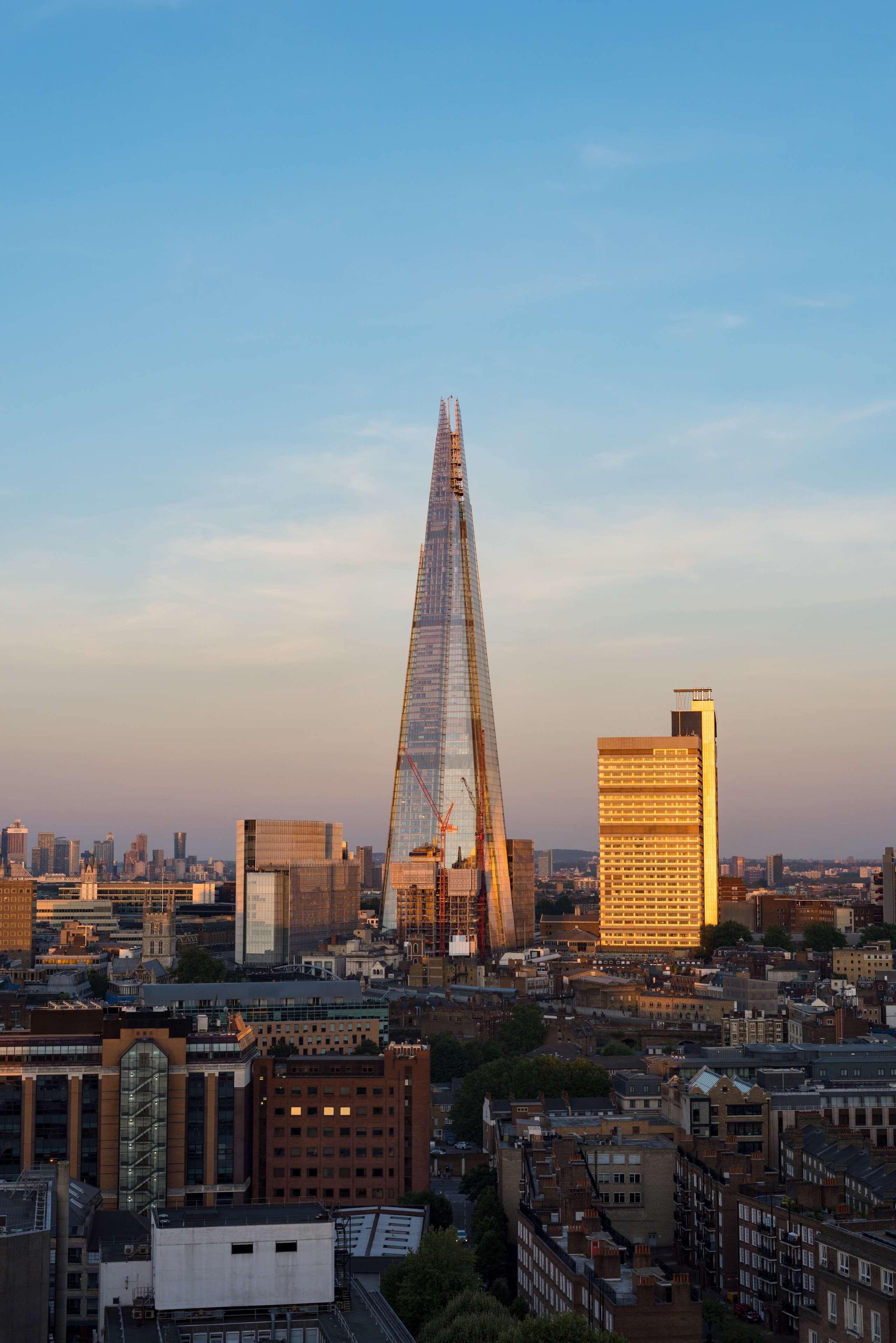 Shangri-La The Shard, Londra Esterno foto The Shard, London