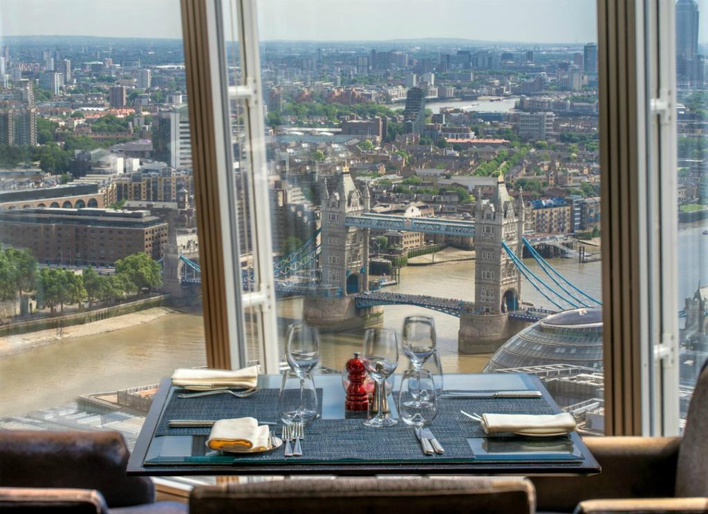 Shangri-La The Shard, Londra Esterno foto The view from the restaurant